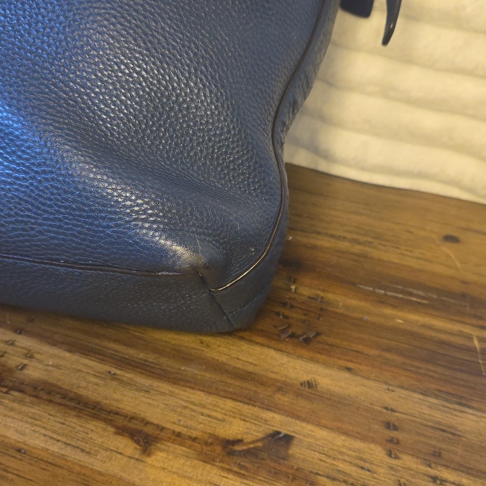 Coach LEGACY 25678 Pebble Leather DUFFLE BAG. - Picture 7 of 12